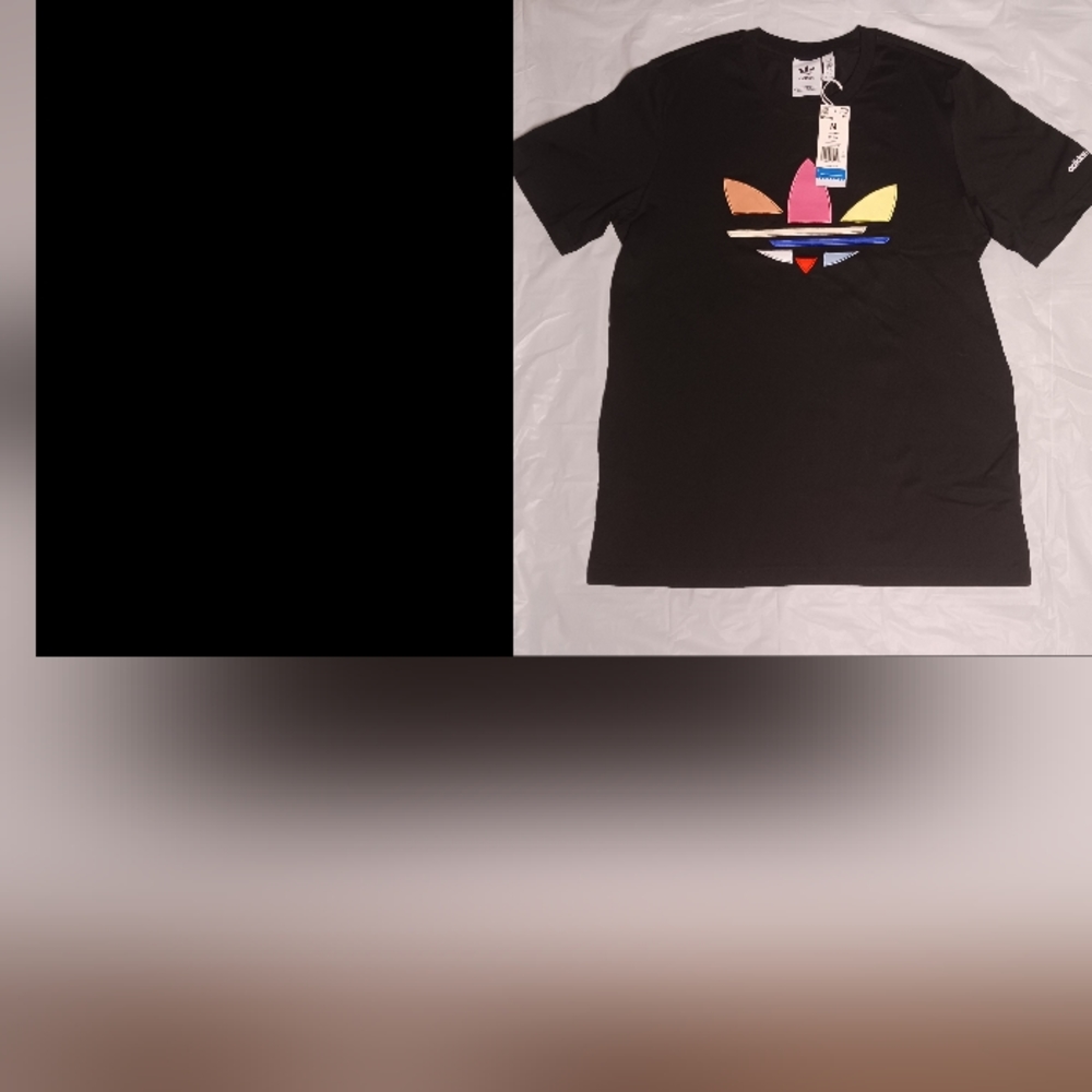 Adidas tee